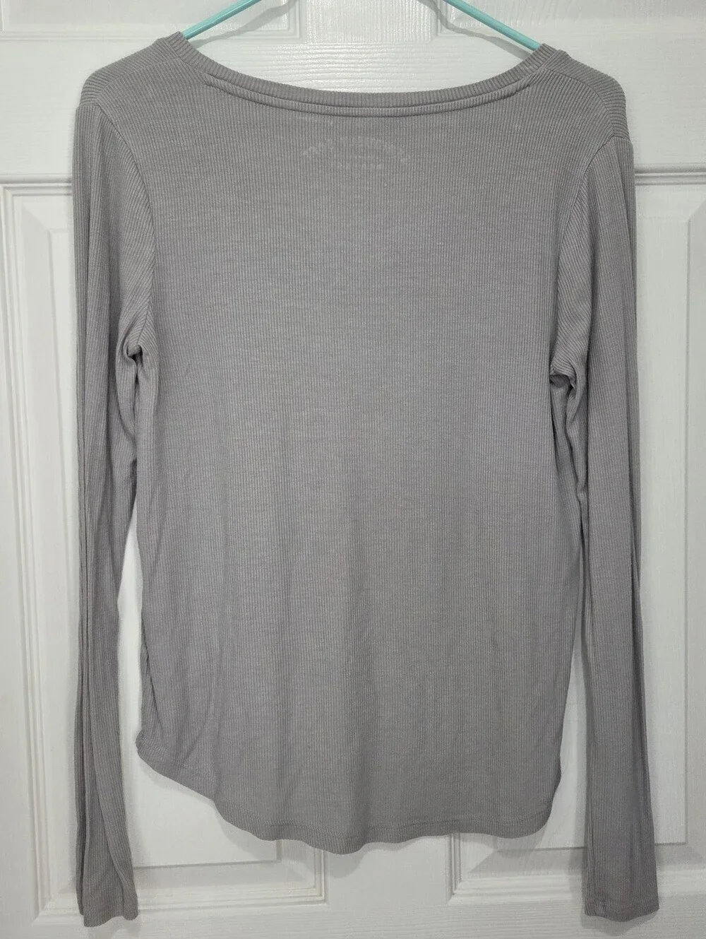 Aeropostale Seriously Soft Ribbed V-neck Long Sleeve Grey Top Size Extra Small